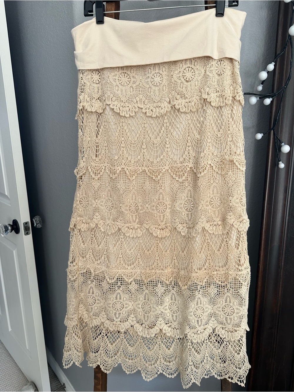 Solitaire NWT Crochet Lace Maxi Skirt Creamy Tan size large